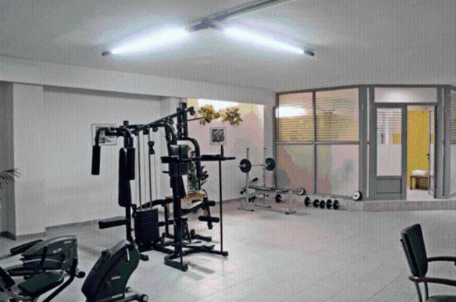 Elpida City Hotel เซเรส ภายนอก รูปภาพ