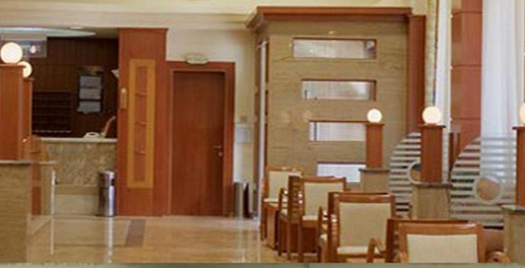 Elpida City Hotel เซเรส ภายนอก รูปภาพ