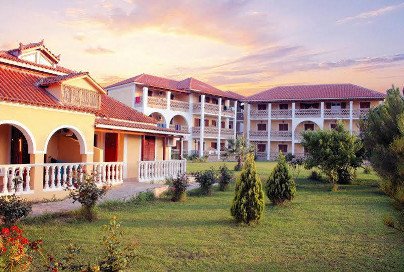 Elpida City Hotel เซเรส ภายนอก รูปภาพ