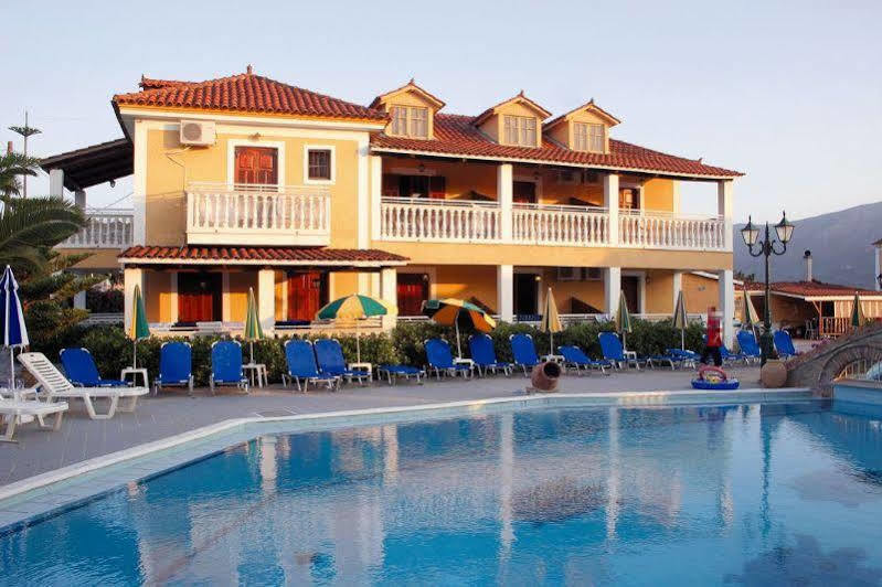 Elpida City Hotel เซเรส ภายนอก รูปภาพ