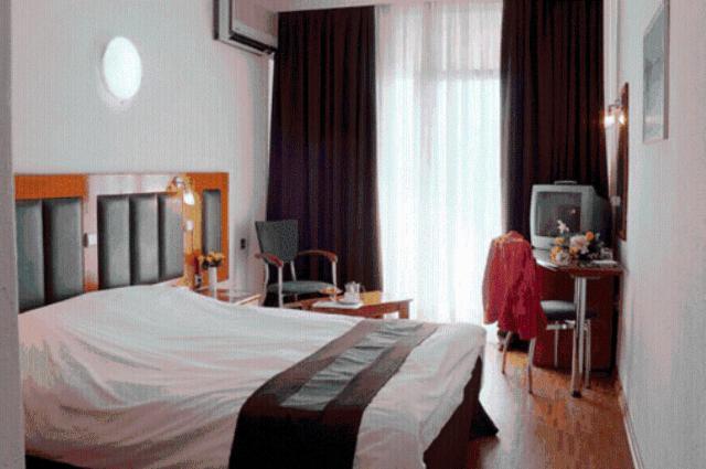 Elpida City Hotel เซเรส ห้อง รูปภาพ