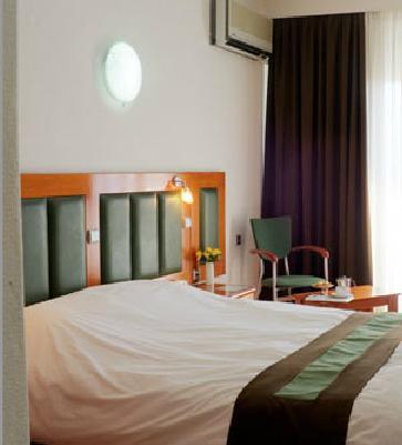 Elpida City Hotel เซเรส ภายนอก รูปภาพ
